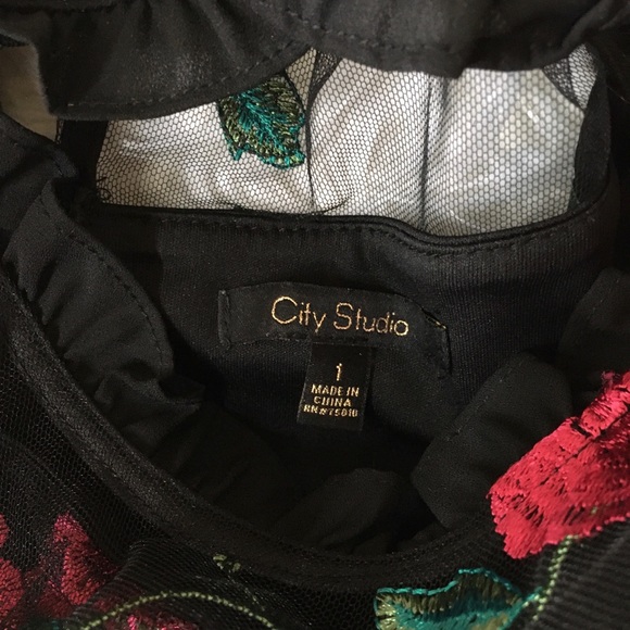 Size 1 City Studio social dress - Picture 5 of 5